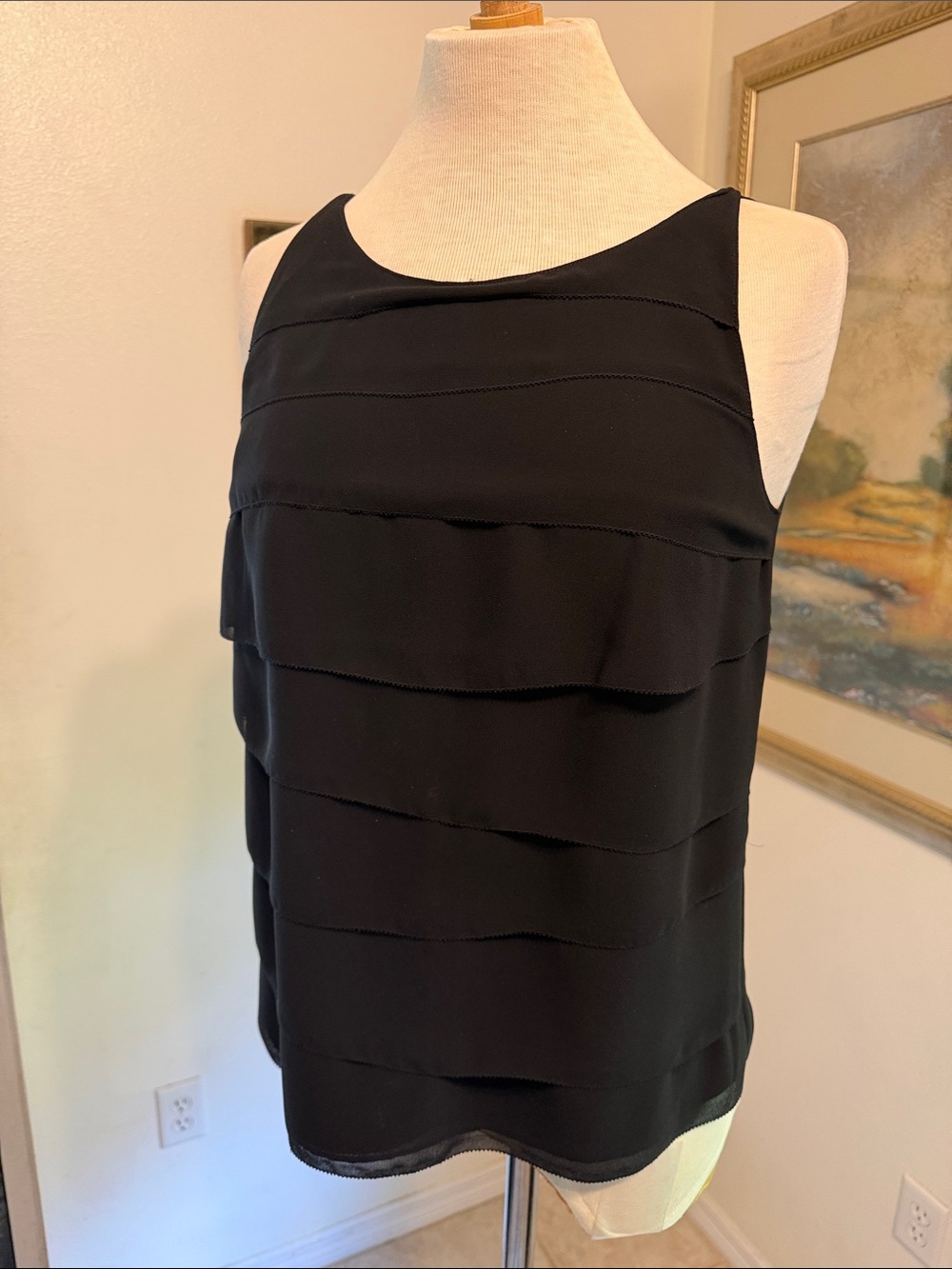 NWT Banana Republic Black Layered/Tiered Sleeveless Women's Top Size 6 - Picture 2 of 10
